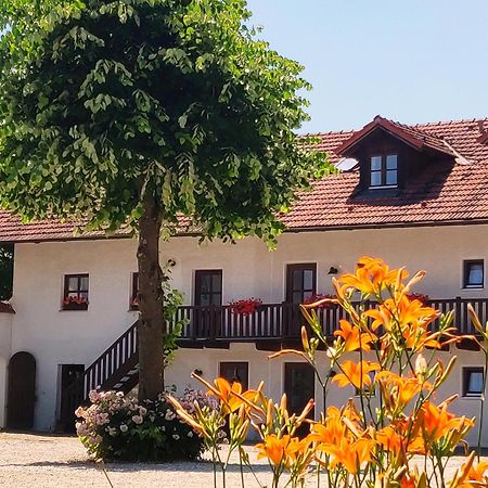 Pension Margaretenhof Bayerbach Buitenkant foto